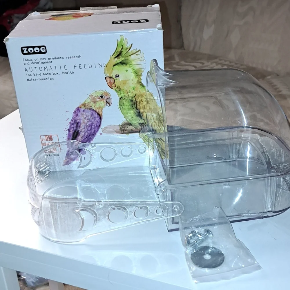 Automatic feeding, the bird bath box